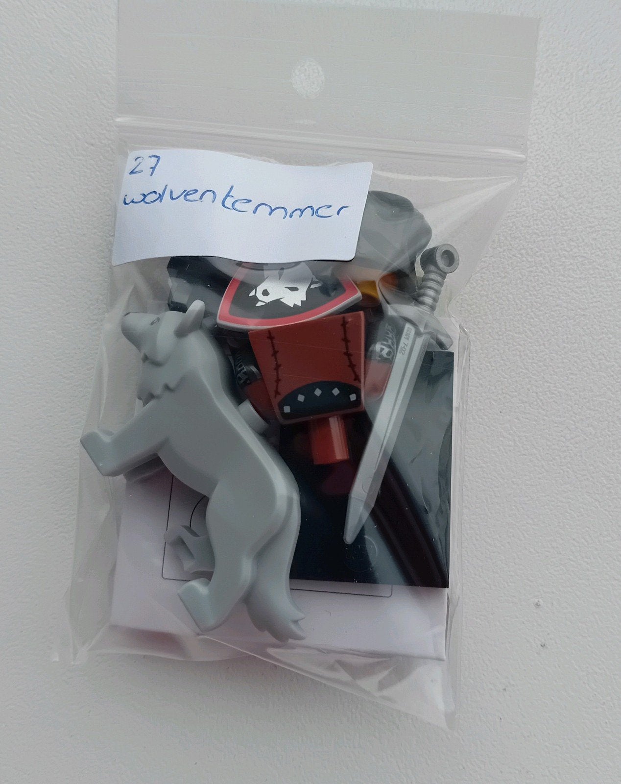 Lego minifiguur wolventemmer met wolf, nieuw, CMF 27, Lego, Nieuw, Ophalen of Verzenden, Minifiguur