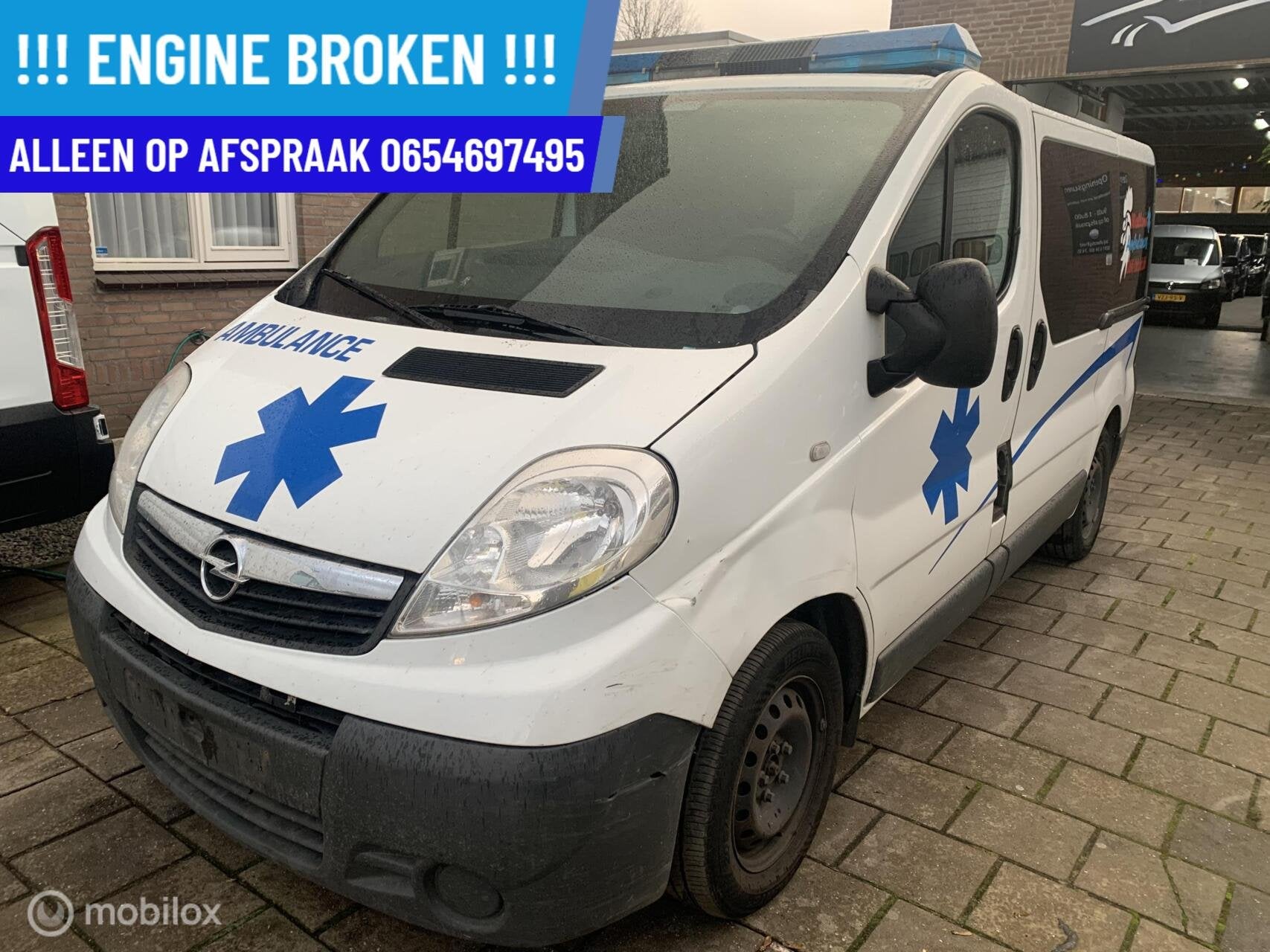 Opel VIVARO 2.0 CDTI 84KW EX AMBULANCE BELGISCH KENTEKEN, Auto's, Voorwielaandrijving, Stof, Zwart, 4 cilinders