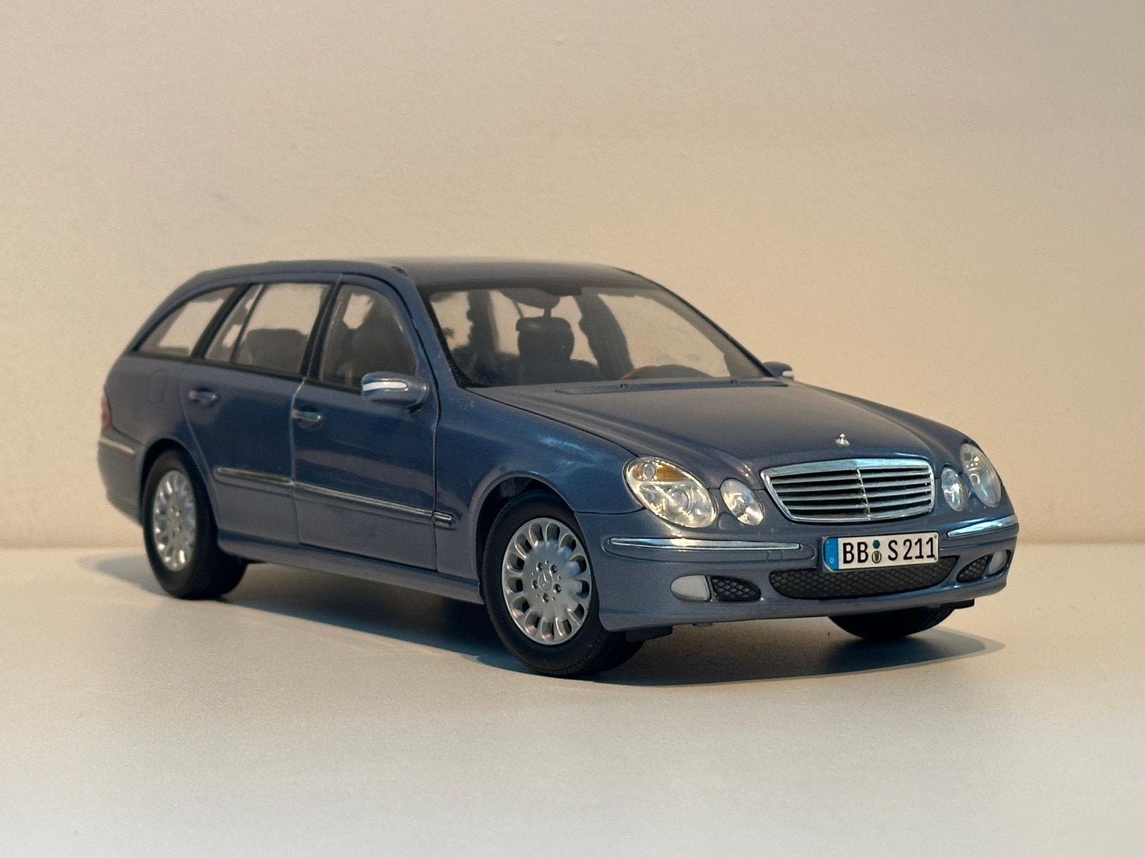 Mercedes-Benz E-klasse Estate (2003) | Kyosho | schaal 1:18, Hobby en Vrije tijd, Ophalen of Verzenden, Auto, Kyosho