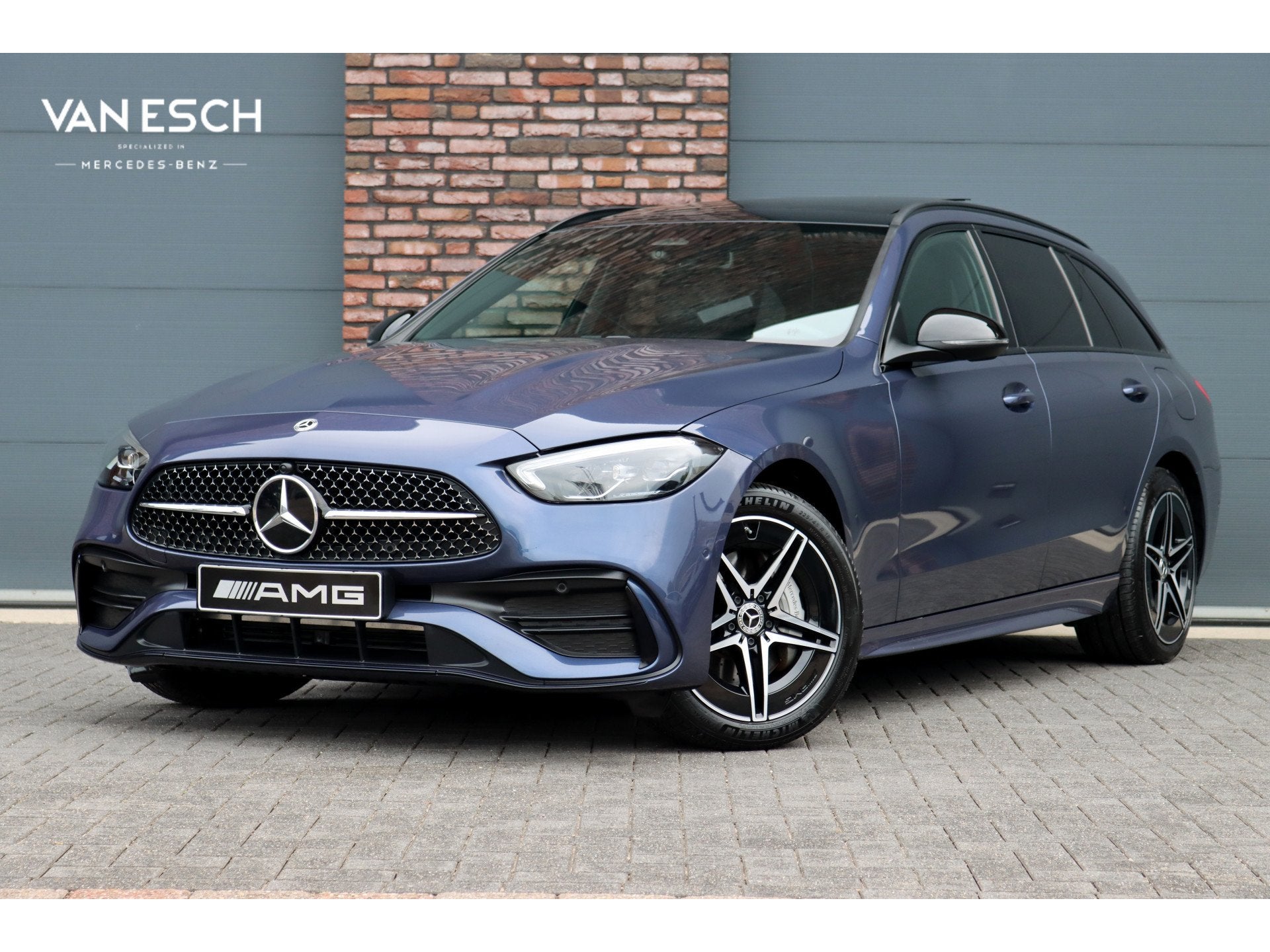 Mercedes-Benz C-Klasse Estate 300 e AMG Line Premium | Panor, Dealer onderhouden, Achterwielaandrijving, Gebruikt, 4 cilinders