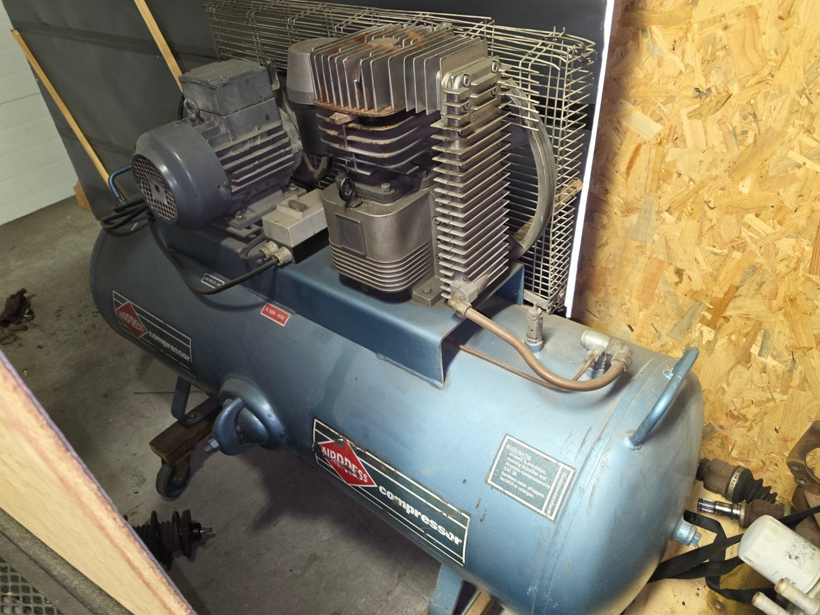 Professionele Airpress Compressor (300 Liter / 10 Bar), Ophalen of Verzenden
