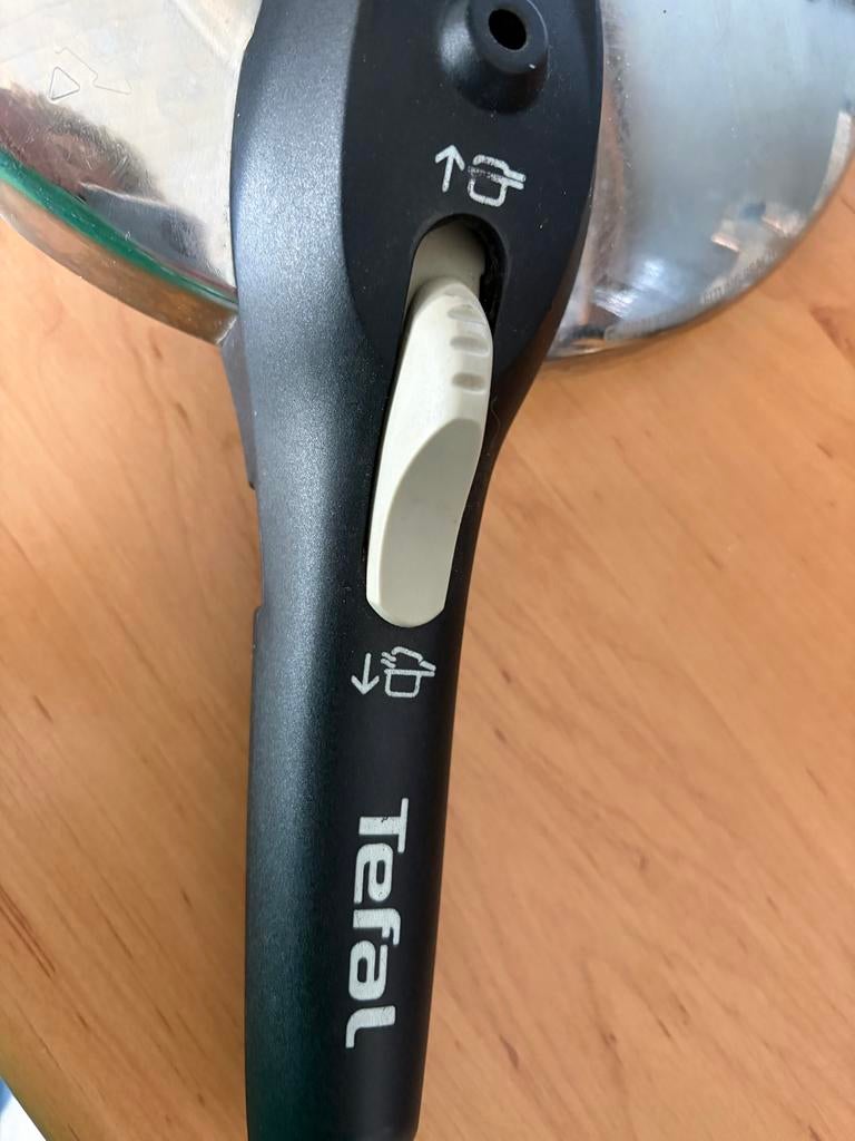 Tefal Secure 5 Neo Snelkookpan - 6L, Verzenden, Gebruikt, Staal