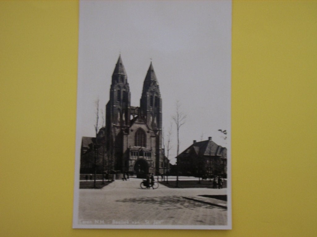 Ansichtkaart laren, basiliek, Verzamelen, Ophalen of Verzenden, 1960 tot 1980, Ongelopen, Noord-Holland