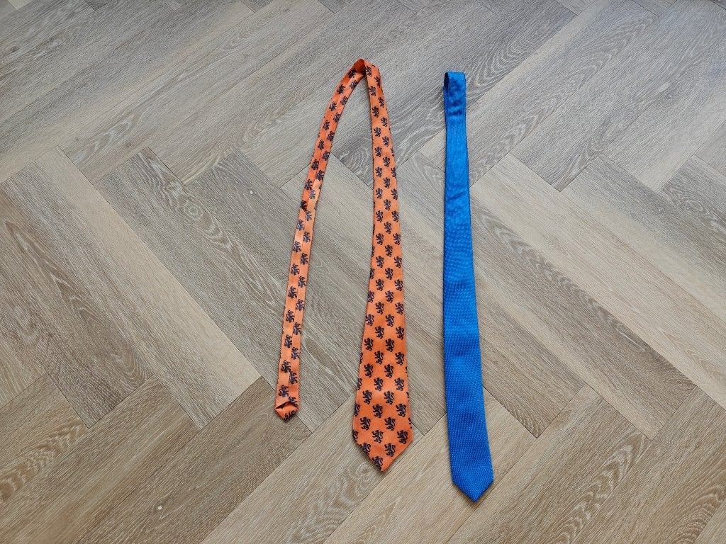 Oranje feest stropdas en Blauwe Akzente nette stropdas, Akzente, Oranje, Ophalen of Verzenden, Zo goed als nieuw