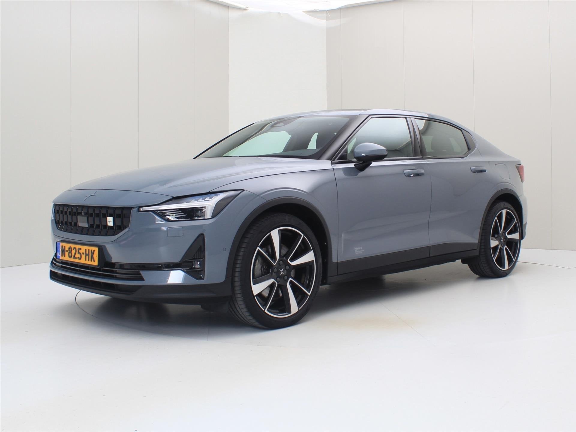 Polestar 2 Long Range Dual Motor Launch Edition 78 kWh AWD 9, Auto's, Polestar 2, Stof, Gebruikt, Zwart