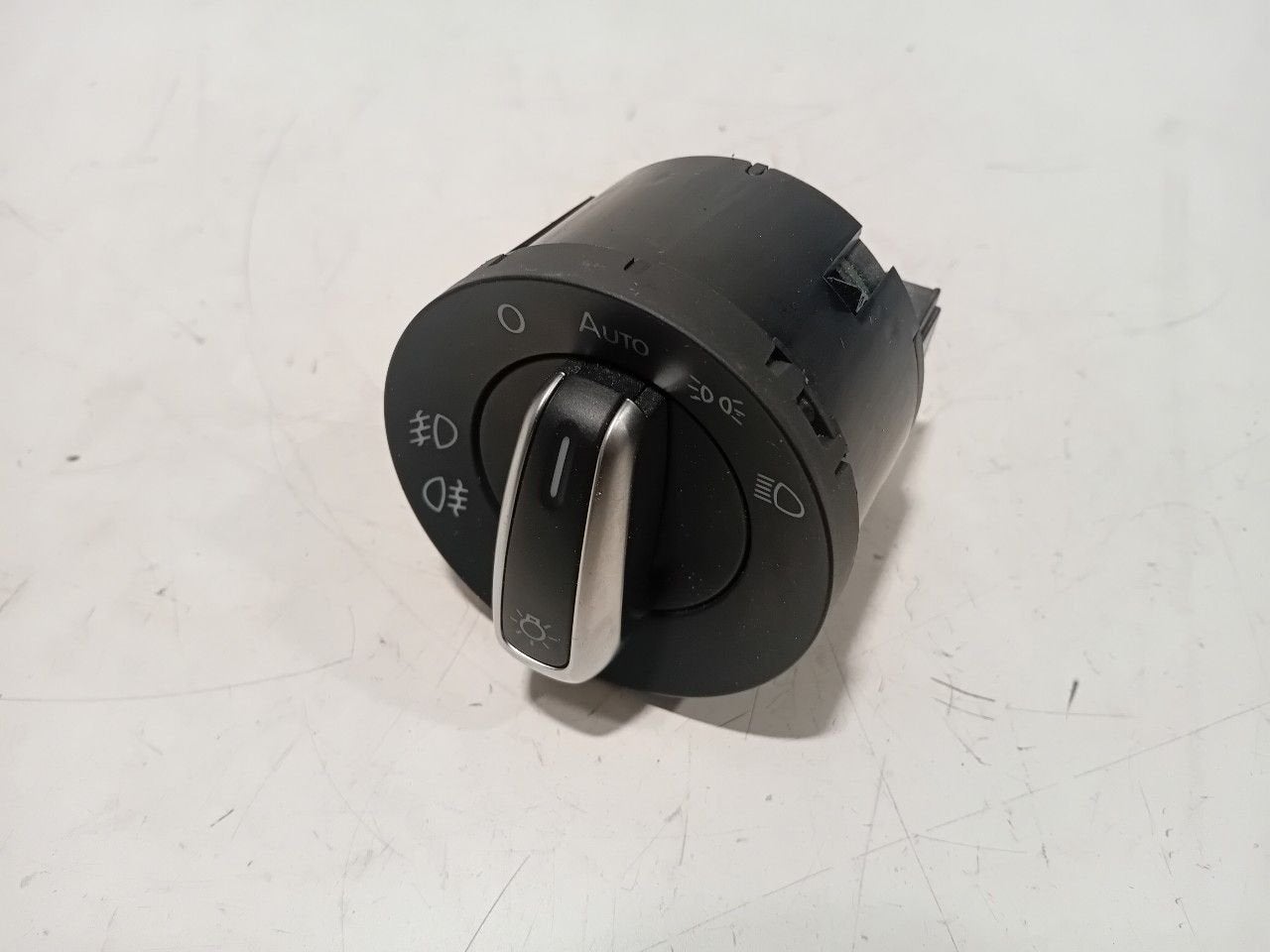 Lichtschakelaar Volkswagen Caddy, Onderdelen@venauto.nl, Van der Ven Autorecycling B.V., Gebruikt, Ettenseweg 76, 4706 PB Roosendaal, The Netherlands