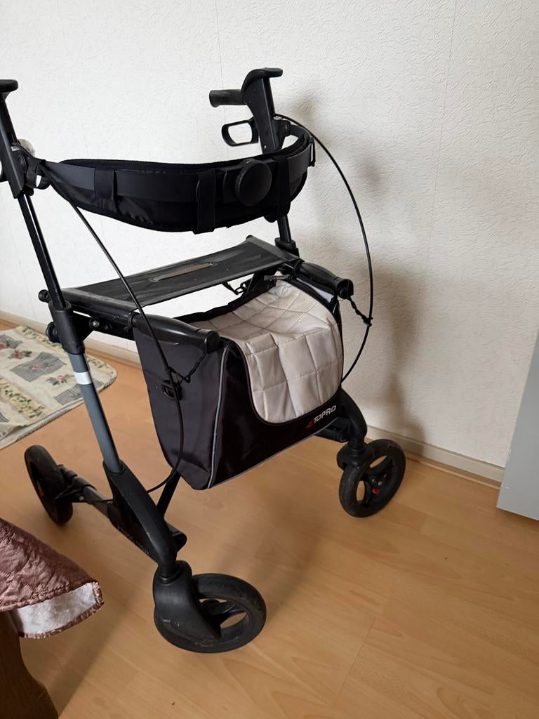Rollator en persoons alarm, Ophalen, Opvouwbaar, Gebruikt
