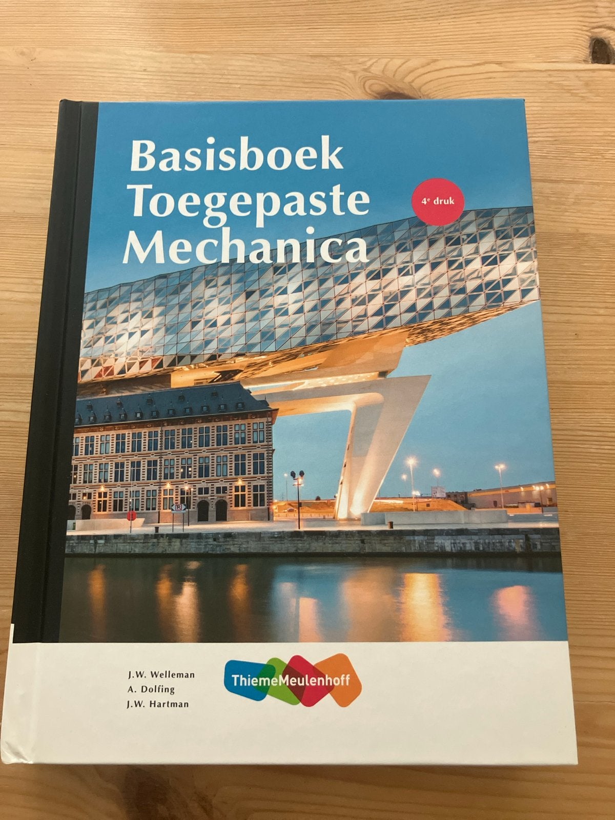 Basisboek Toegepaste Mechanica - 4e druk, Boeken, Techniek, Zo goed als nieuw, Werktuigbouwkunde, Ophalen of Verzenden
