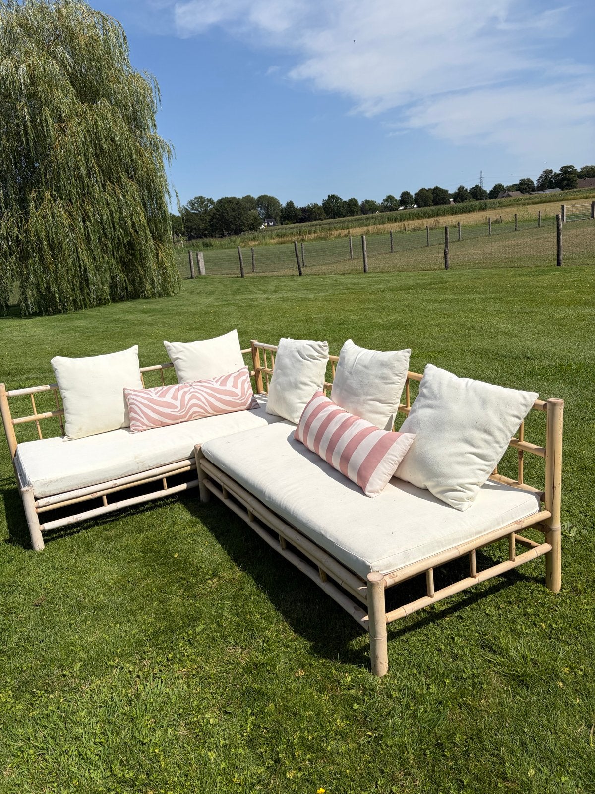 Bamboe loungebanken met kussens, Ophalen, 4 zitplaatsen, Gebruikt, Loungeset