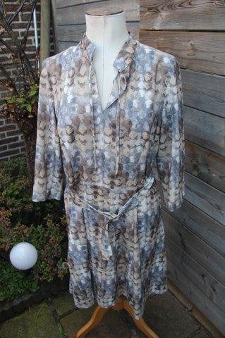 Jurk grijs/ bruin Caroline Biss mt 44 Vaste prijs AANBIEDING, Kleding | Dames, Maat 42/44 (L), Ophalen of Verzenden, Zo goed als nieuw