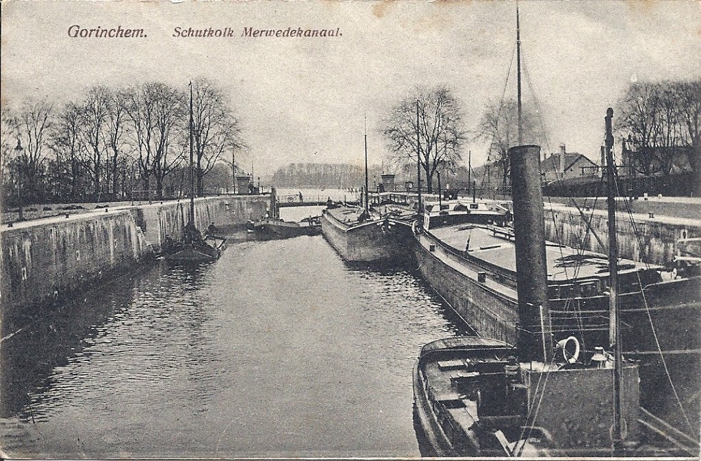 Gorinchem Schutkolk met boten circa 1920, Verzenden, 1920 tot 1940, Gelopen, Zuid-Holland