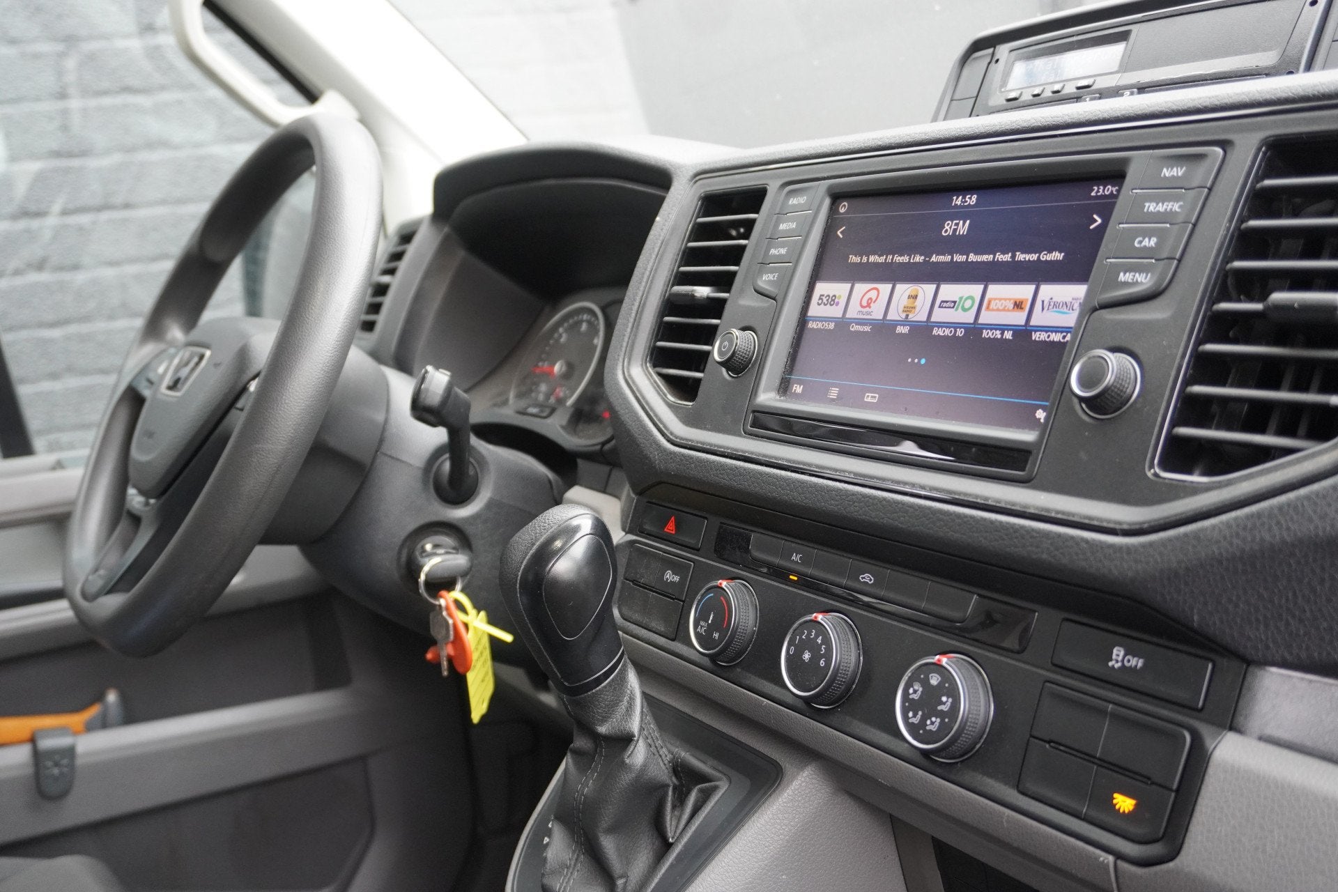 MAN TGE 2.0 177PK Automaat Dubbellucht EURO 6 - Airco - Crui, Auto's, Automaat, Gebruikt, 4 cilinders, MAN