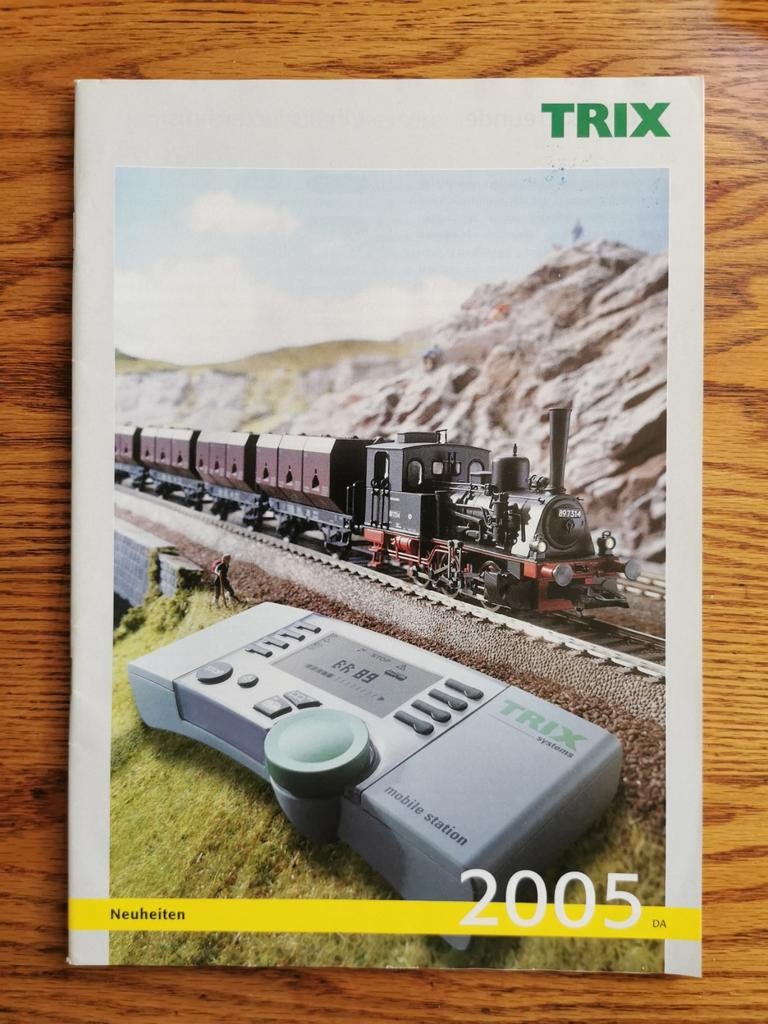 TRIX Neuheiten Catalogus 2005, Gelijkstroom of Wisselstroom, Trix, Analoog, Zo goed als nieuw