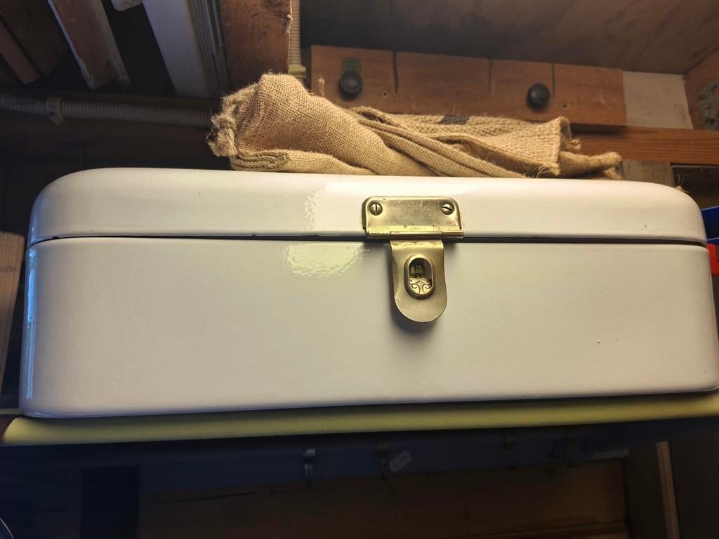 Vintage Brabantia broodtrommel wit - Brocante stijl, Antiek en Kunst, Antiek | Emaille, Ophalen of Verzenden