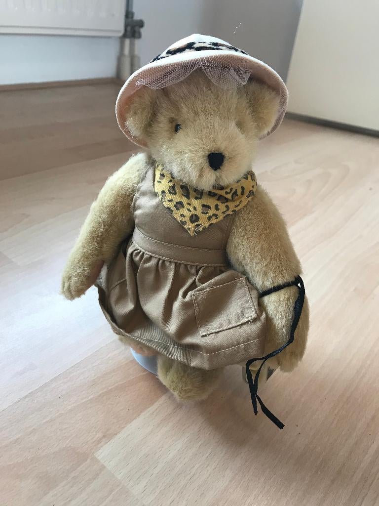 Muffy Vanderbear Out of Africa, Ophalen of Verzenden, Zo goed als nieuw, Stoffen beer, Overige merken