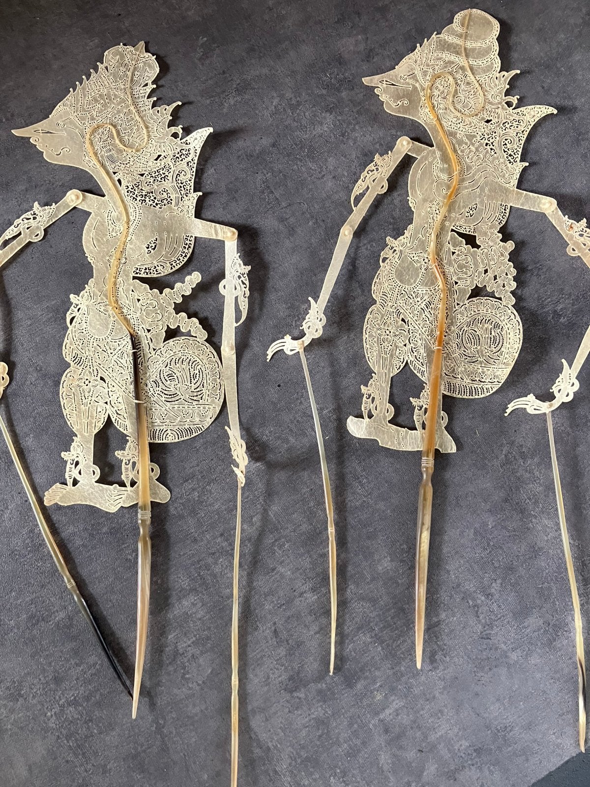 2 st indonesische wajangpoppen., Antiek en Kunst, Ophalen of Verzenden