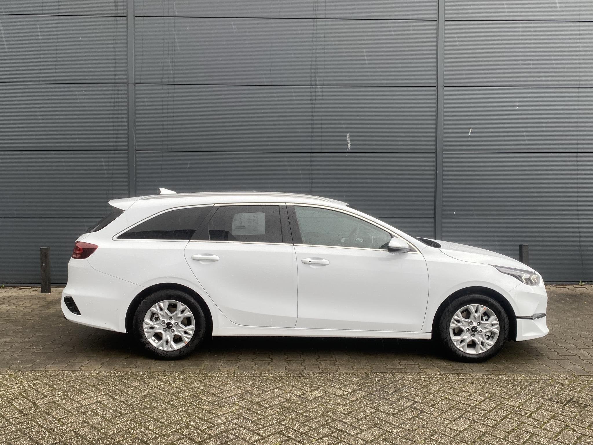 Kia Ceed Sportswagon 1.0 T-GDi DynamicPlusLine | Stoel/Stuur, Voorwielaandrijving, Euro 6, Leder en Stof, Wit