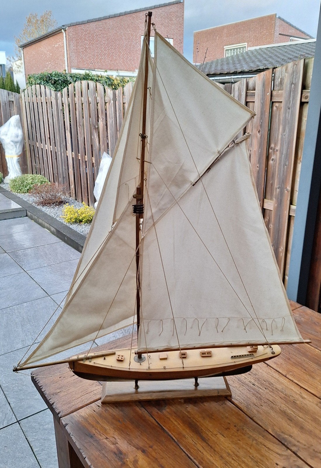 Oud balsahouten zeilschip, Hobby en Vrije tijd, Modelbouw | Boten en Schepen, Ophalen