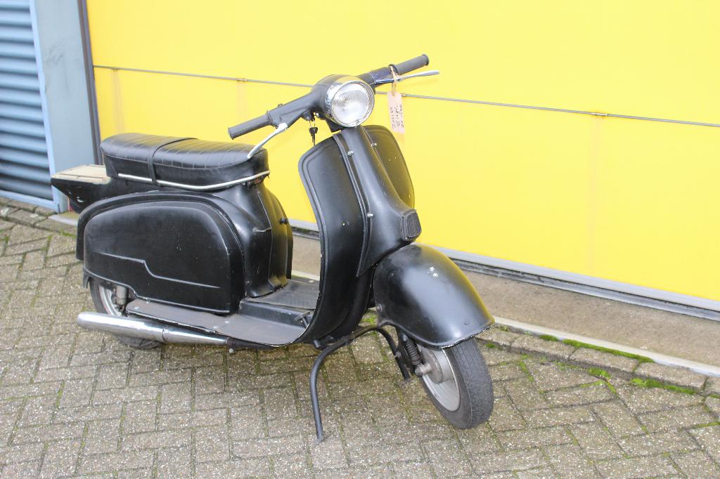 ALMOST CLASSIC ZUNDAPP ROLLER 561 VEEL GEBRUIKTE ONDERDELEN, Ophalen, Gebruikt, Overige typen