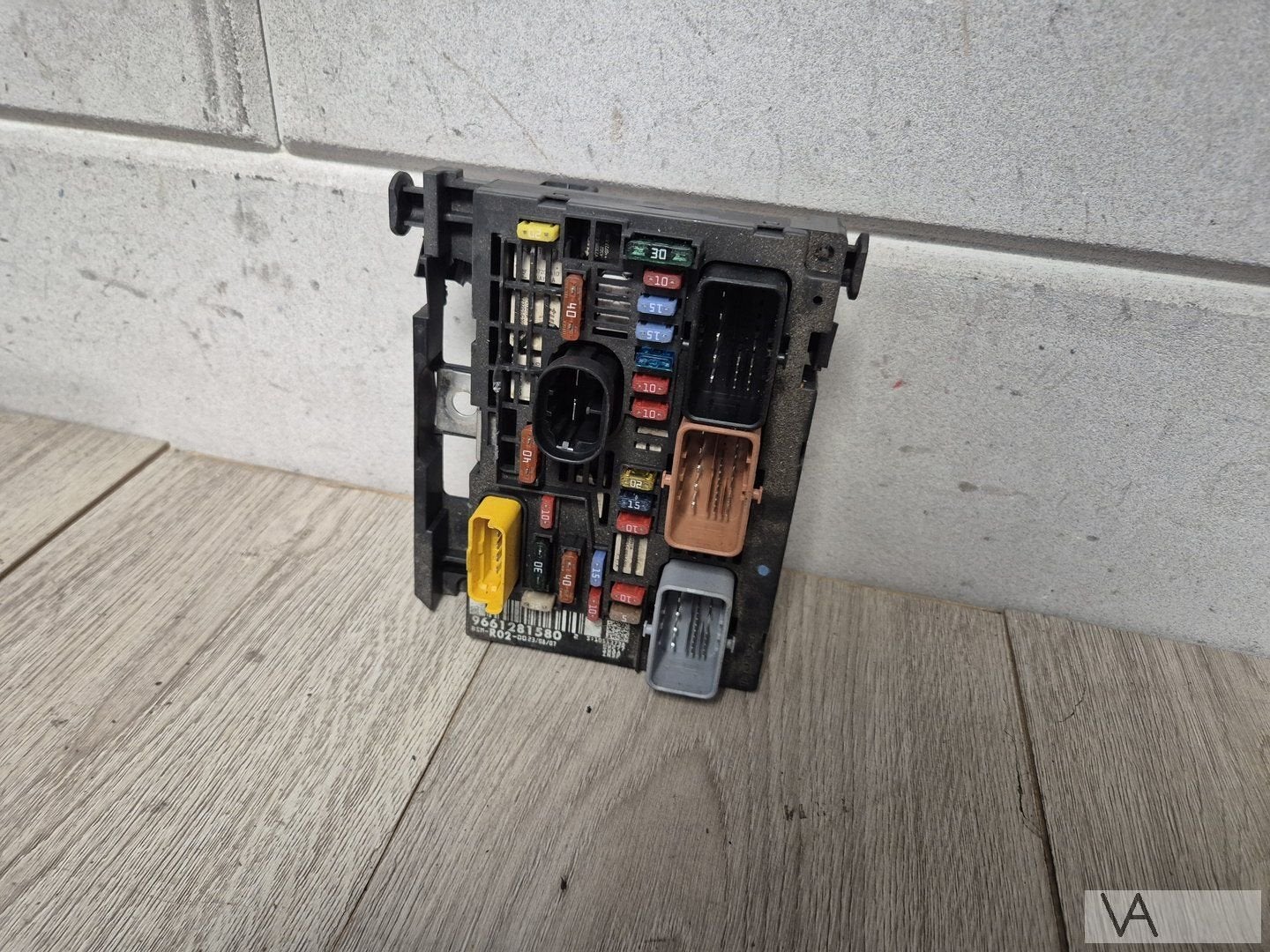 Zekeringkast BSM onder motorkap Peugeot 407 9661281580 €100, Gebruikt, -, -, Ophalen of Verzenden