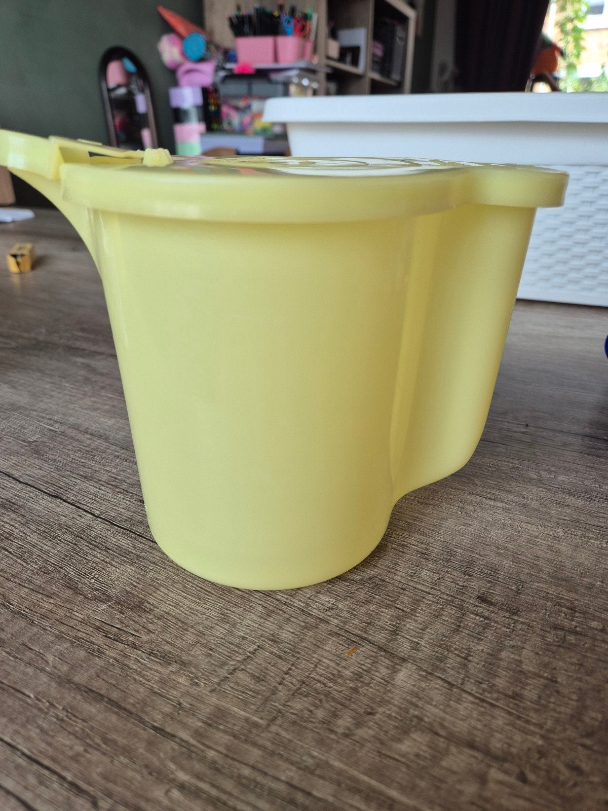 Vintage Tupperware melkkan / schenkkan geel  Made in Belgium, Ophalen of Verzenden, Gebruikt