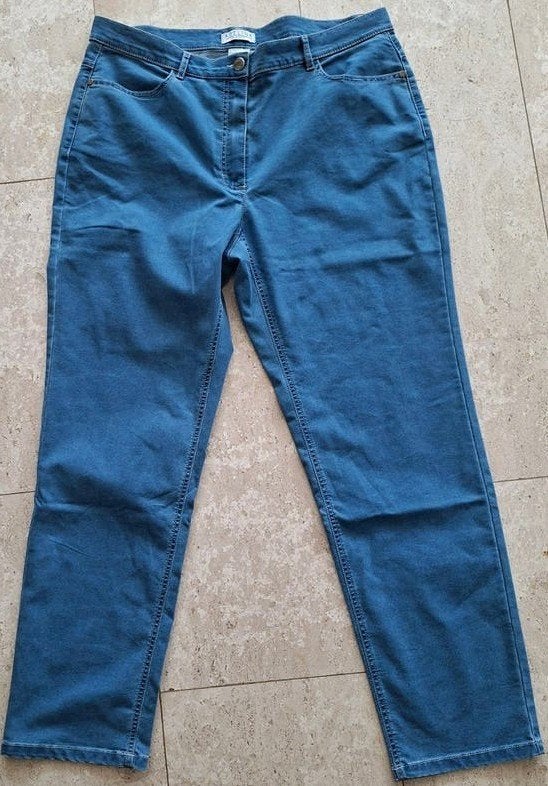 Nieuwe Adelina by Scheiter Spijkerbroek maat 44, Ophalen of Verzenden, Nieuw, Blauw, W33 - W36 (confectie 42/44)