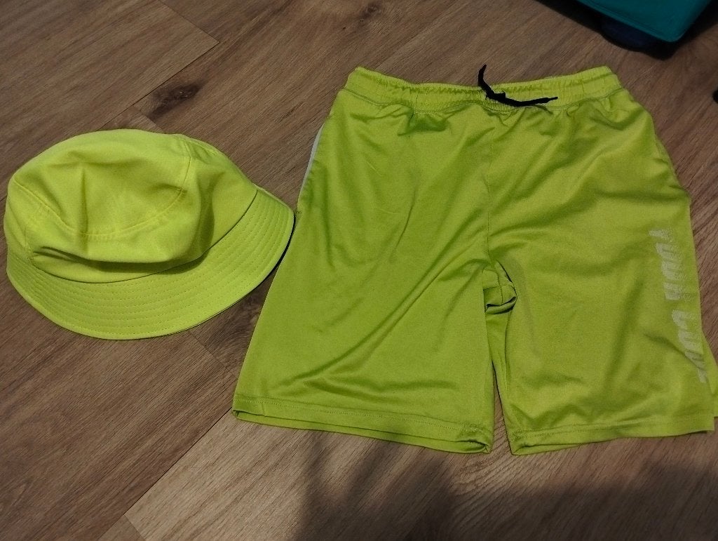 Zwembroek+ hoedje zgan, Kinderen en Baby's, Kinderkleding | Maat 158, Sport- of Zwemkleding, Ophalen of Verzenden, Zo goed als nieuw