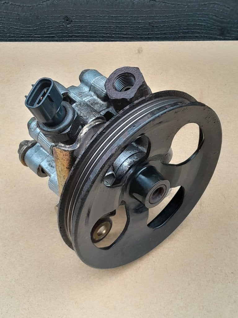 POMP STUURBEKRACHTIGING - TOYOTA YARIS P1 - 1999>2005, Verzenden, Gebruikt, Toyota