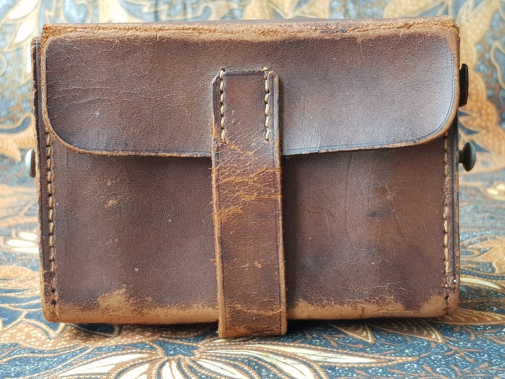 Mooie antieke verrekijker uit Frankrijk in leder foedraal., Ophalen of Verzenden
