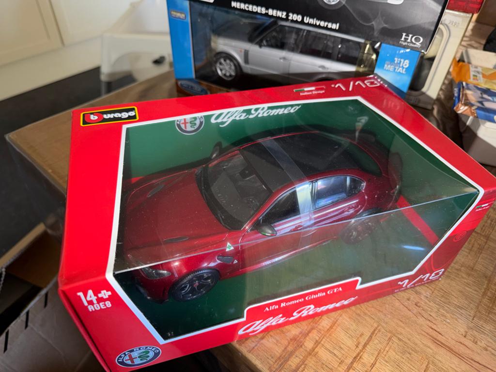 Bburago Alfa Romeo Giulia GTA 1:18 - Nieuw in doos, R, Nieuw, Ophalen of Verzenden, C