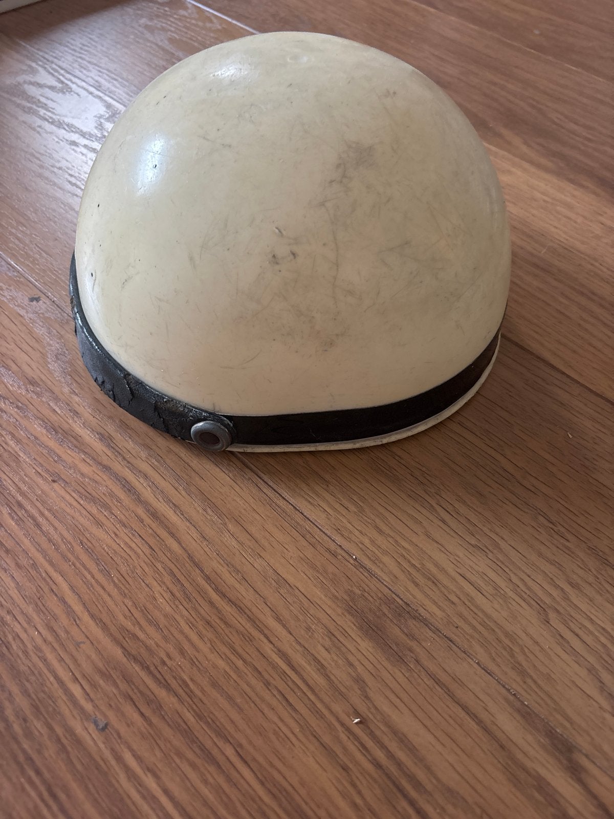 Vintage Jethelm - Crème kleurige motorhelm, Motoren, Kleding | Motorhelmen, Heren, Jethelm, Tweedehands, Ophalen