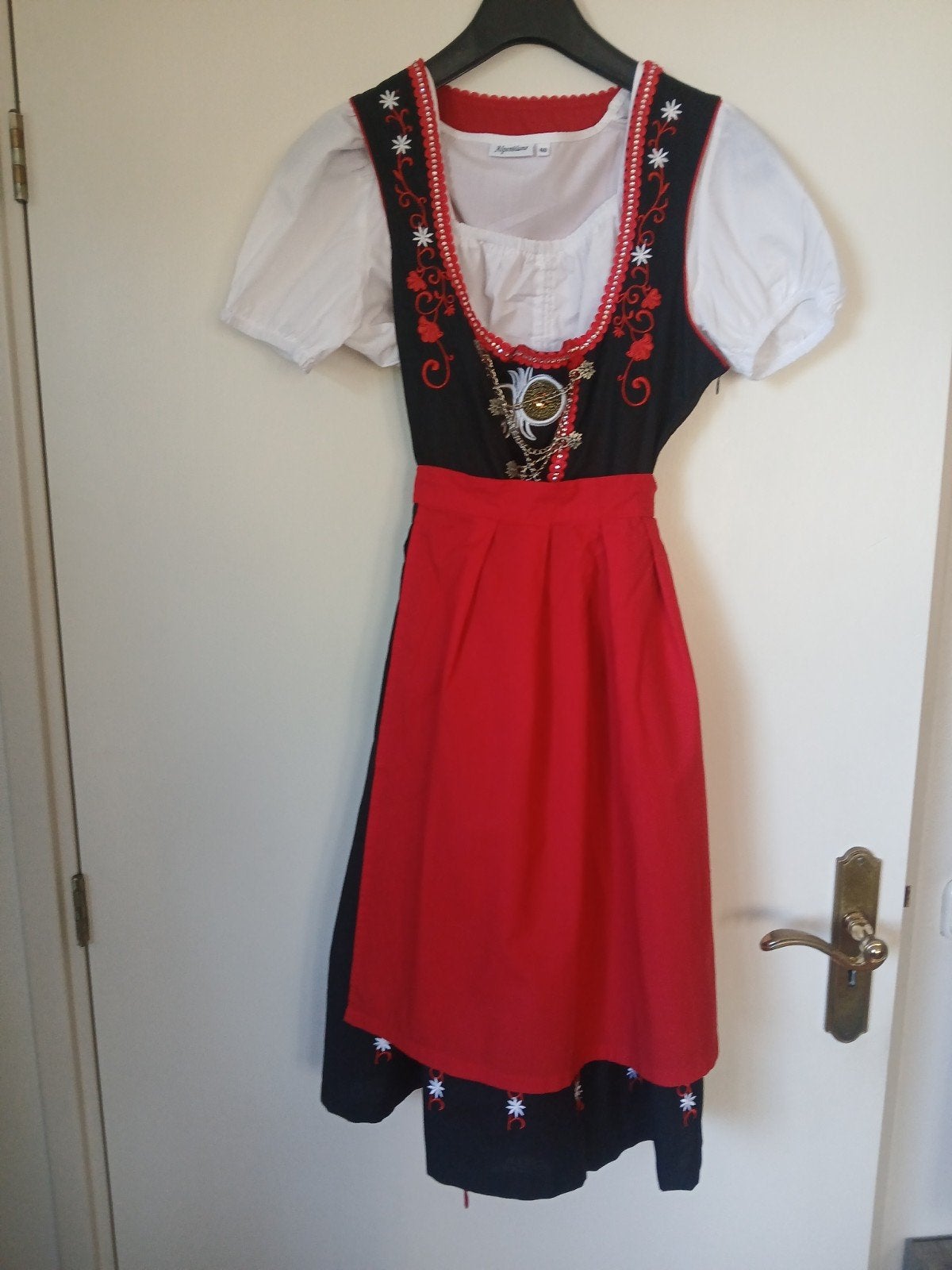 dirndl jurkje, Kleding | Dames, Maat 38/40 (M), Nieuw, Overige thema's, Dirndl.com