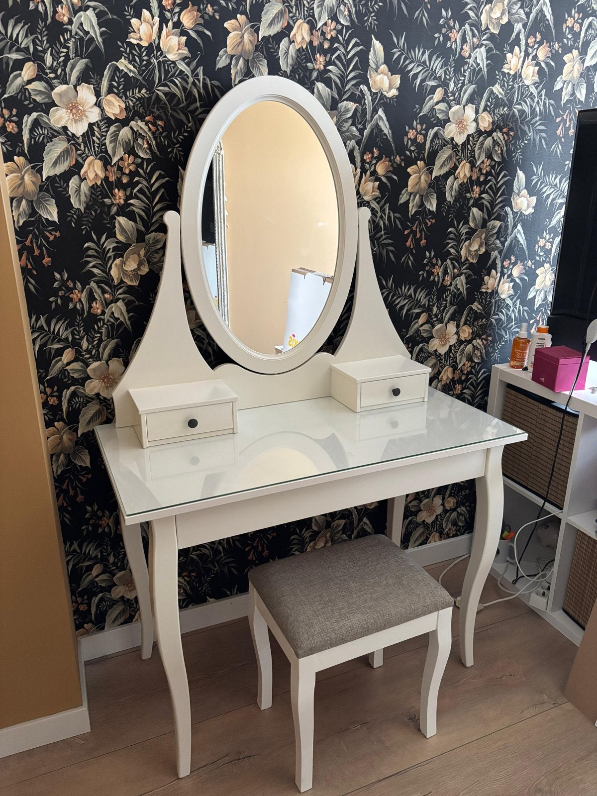 Witte kaptafel met spiegel en krukje, Ophalen, 100 tot 150 cm, 50 tot 100 cm, Zo goed als nieuw