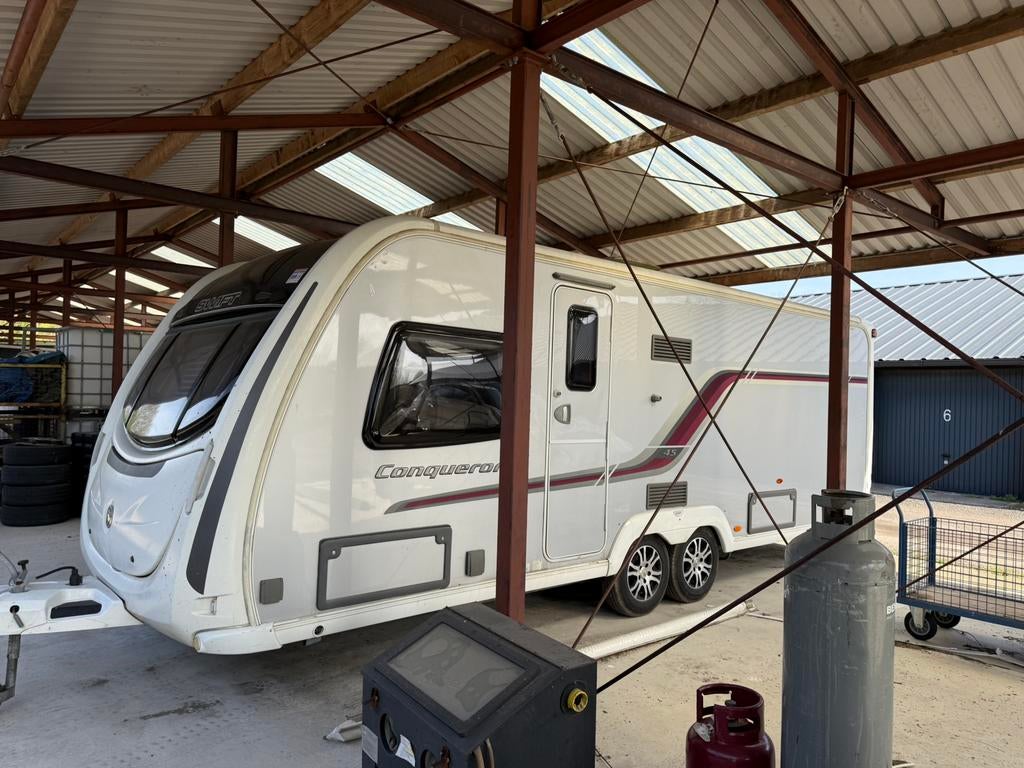 Caravan SWIFT Conqueror, Particulier, Rondzit