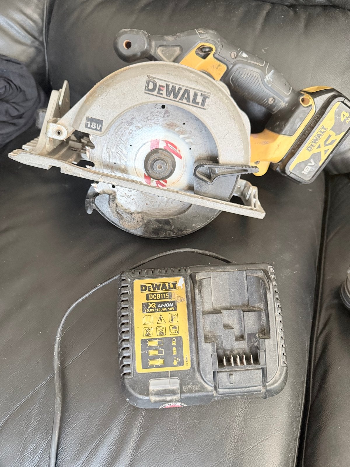 DeWalt Accu Cirkelzaag & Slijptol Set met 3 Accu's, Ophalen of Verzenden, Gebruikt, Zaag, DeWalt