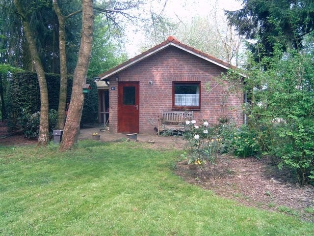Te huur: Achterhoek, 4-p bungalow bij bos, weide en kastelen, In bos, 2 slaapkamers, Wasmachine, Landelijk