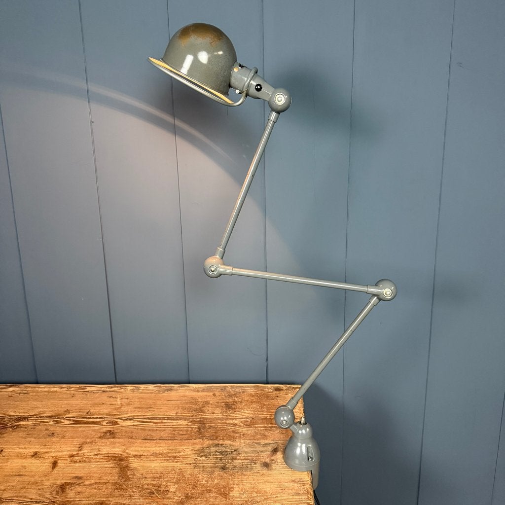 Donkergrijze drie-arms Jielde tafel klemlamp tafellamp oud, Overige typen, Gebruikt, -, -