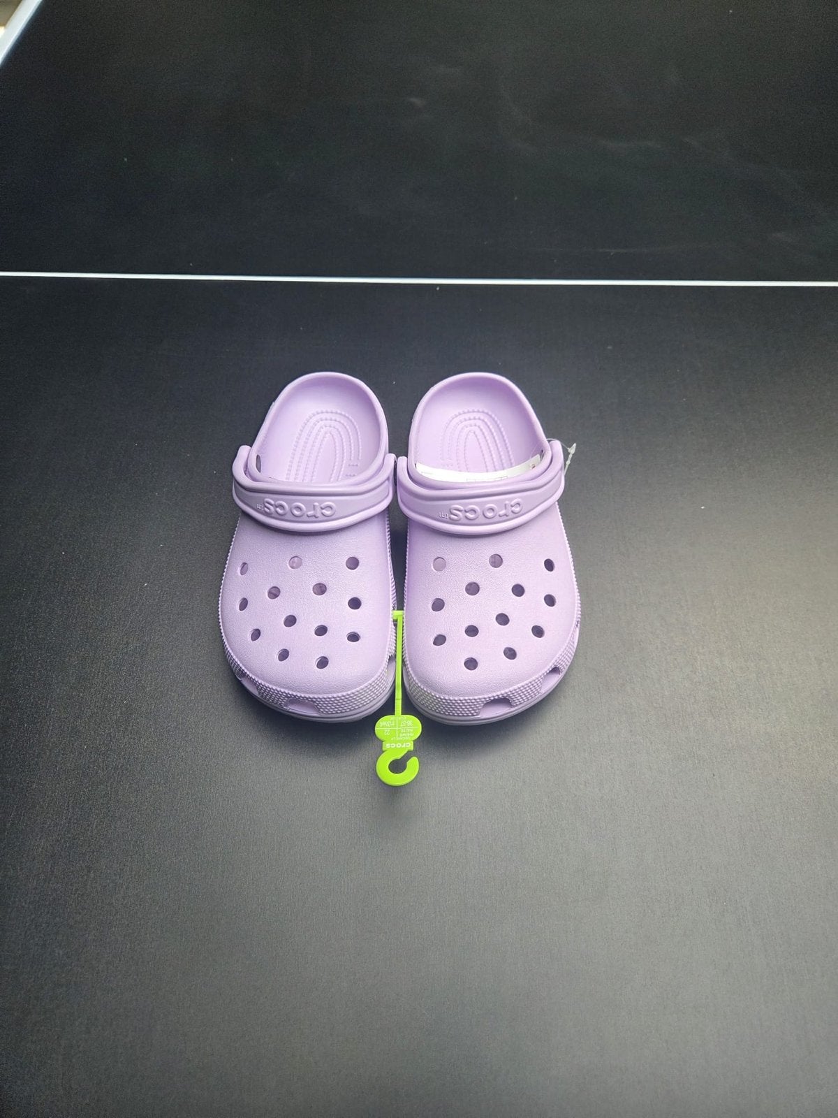 Nieuwe Crocs Classic Clog Lila Maat 36/37, Verzenden, Nieuw, Overige kleuren, Slippers