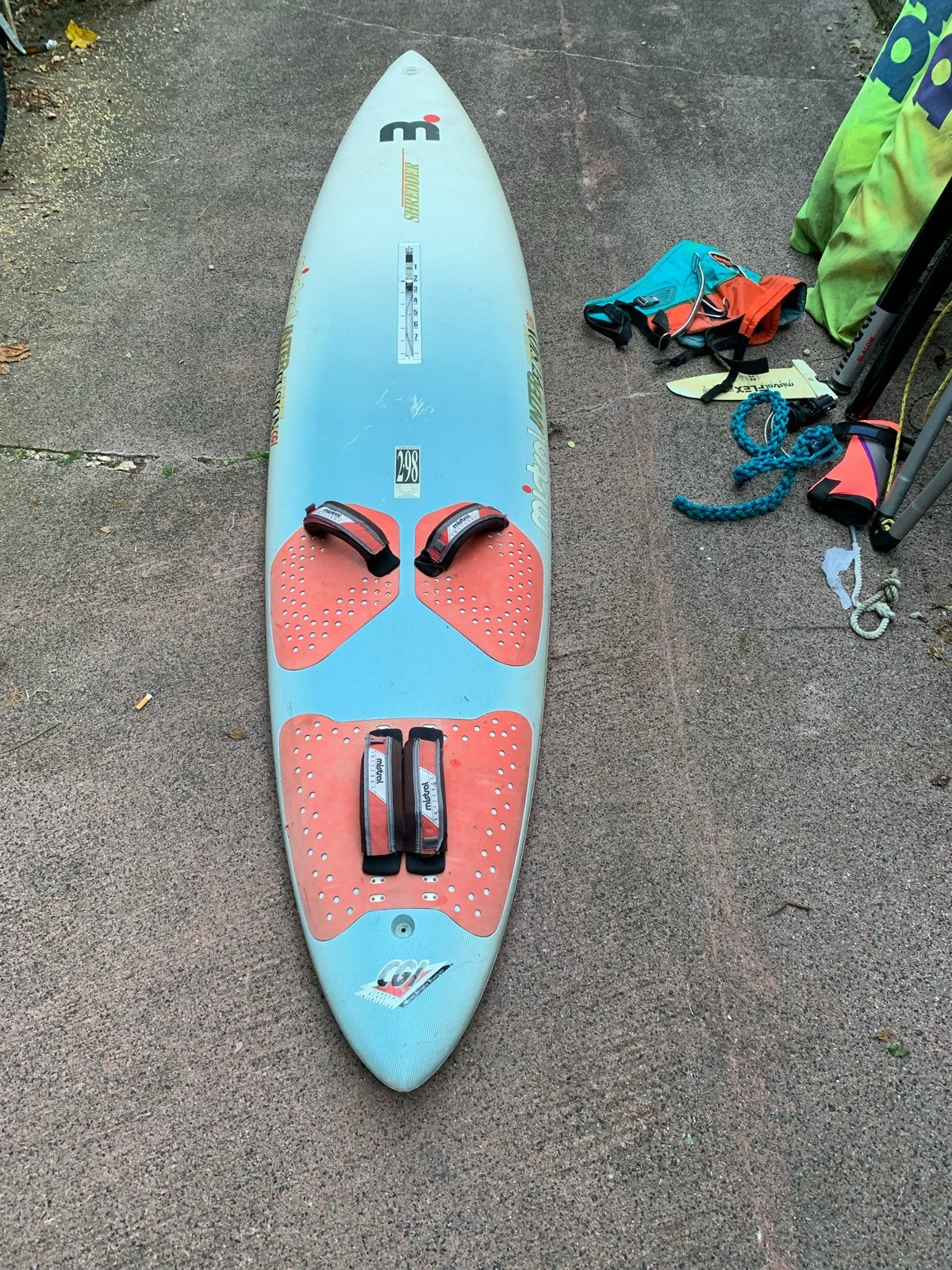 Mistral Shredder Windsurfplank met Gaastra Zeilen, Ophalen, Met zeil(en), Gebruikt, 6.5 m² tot 8 m²