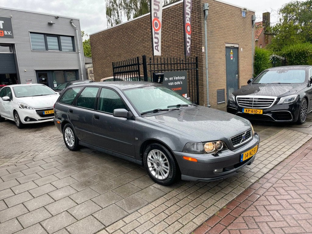 Volvo V40 2.0 Europa 3e Eigenaar! Airco NAP APK, Voorwielaandrijving, 136 pk, Gebruikt, 1948 cc