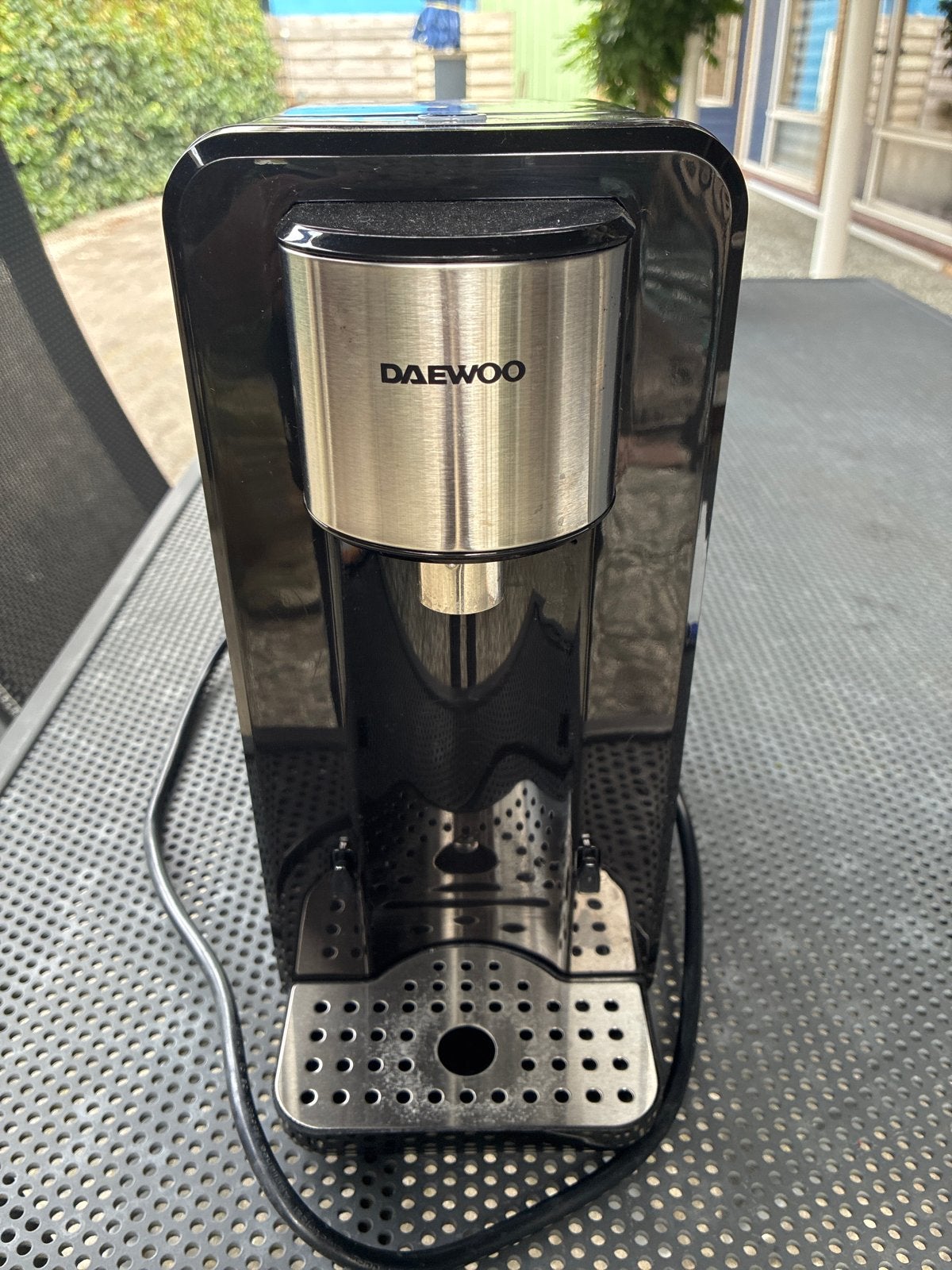 Daewoo Instant Water Cooker DSWK04T - Zwart, 1 tot 2 liter, Ophalen of Verzenden, Gebruikt