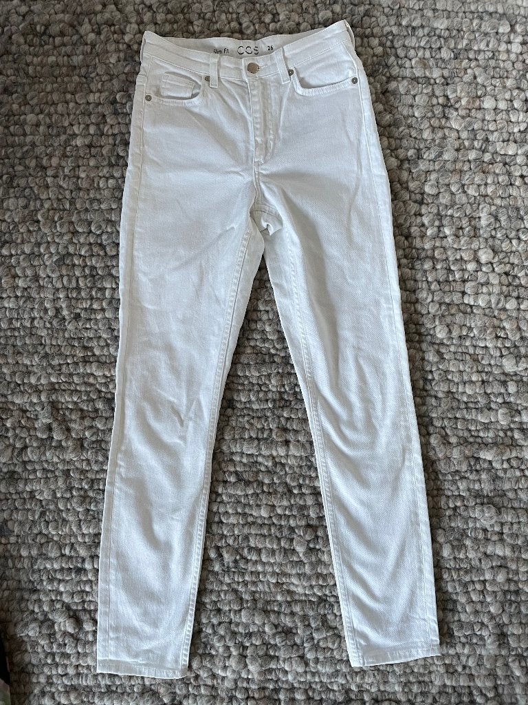Opruiming ..... slim fit witte jeans COS maat 26, COS, Wit, Ophalen of Verzenden, Zo goed als nieuw