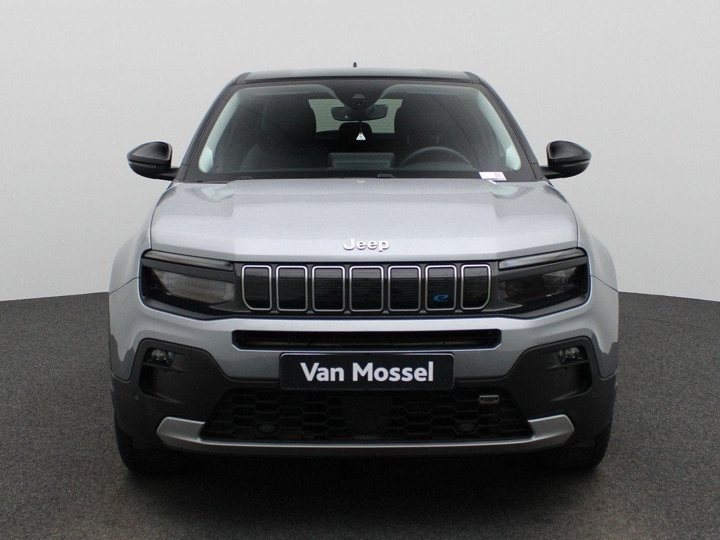 Jeep Avenger 1st Edition 54 kWh | Navigatie | Camera | Stoel, Auto's, Jeep, Gebruikt, 334 min, 156 pk, Leder en Stof