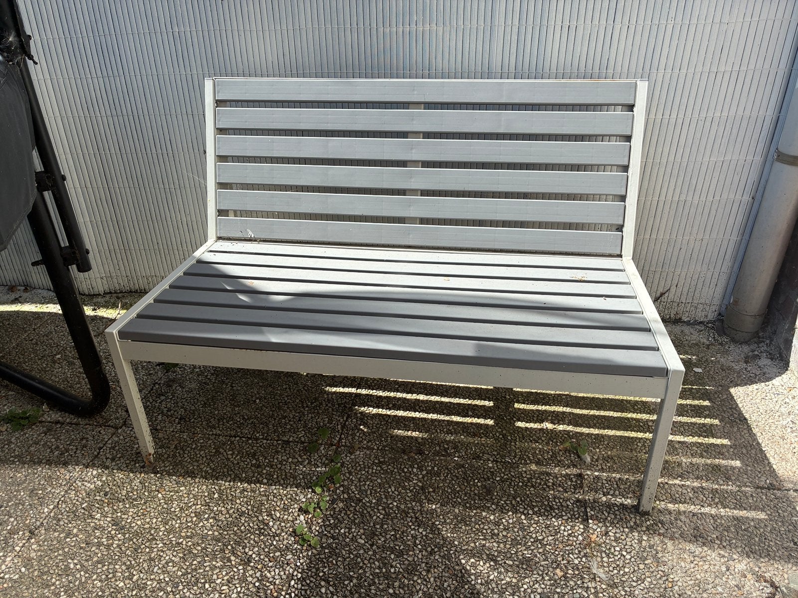Ikea bankje wit/grijs voor balkon of tuin, Ophalen, Zo goed als nieuw, Kunststof