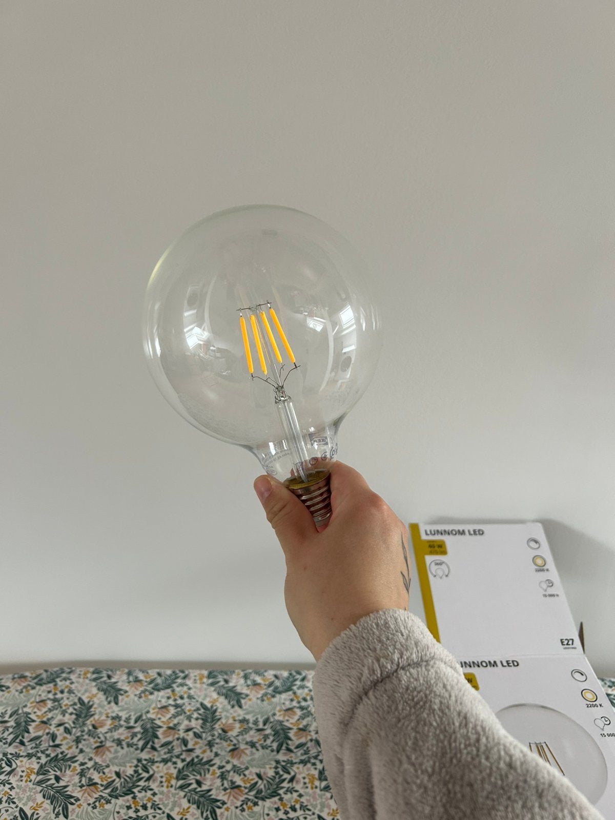 Lunnom led lamp van ikea, Huis en Inrichting, Lampen | Losse lampen, Ophalen, Zo goed als nieuw, E27 (groot), Led-lamp