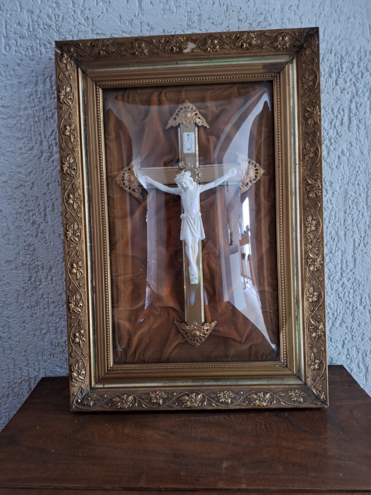 Antiek Kruisbeeld in Lijst - Religieuze Kunst, Ophalen