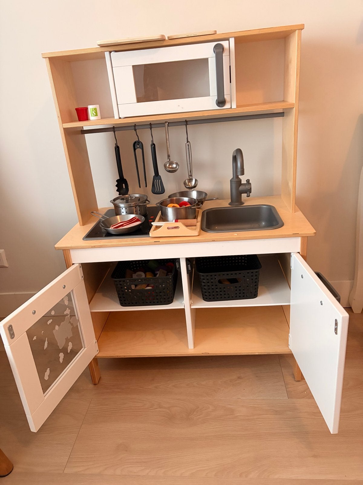 Ikea speelkeuken met werkend fornuisje en accessoires, Ophalen, Zo goed als nieuw, Knutselen