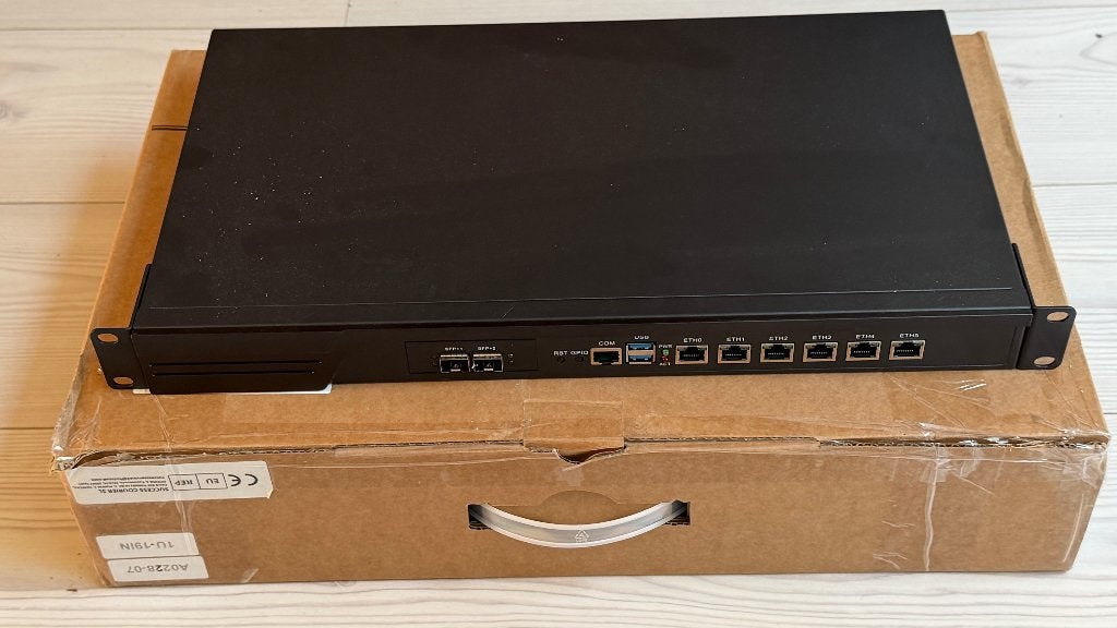 Glovary 1U Rackmount Firewall i7-3520M 2x 10G SFP+, Computers en Software, Netwerk switches, Ophalen of Verzenden, Nieuw