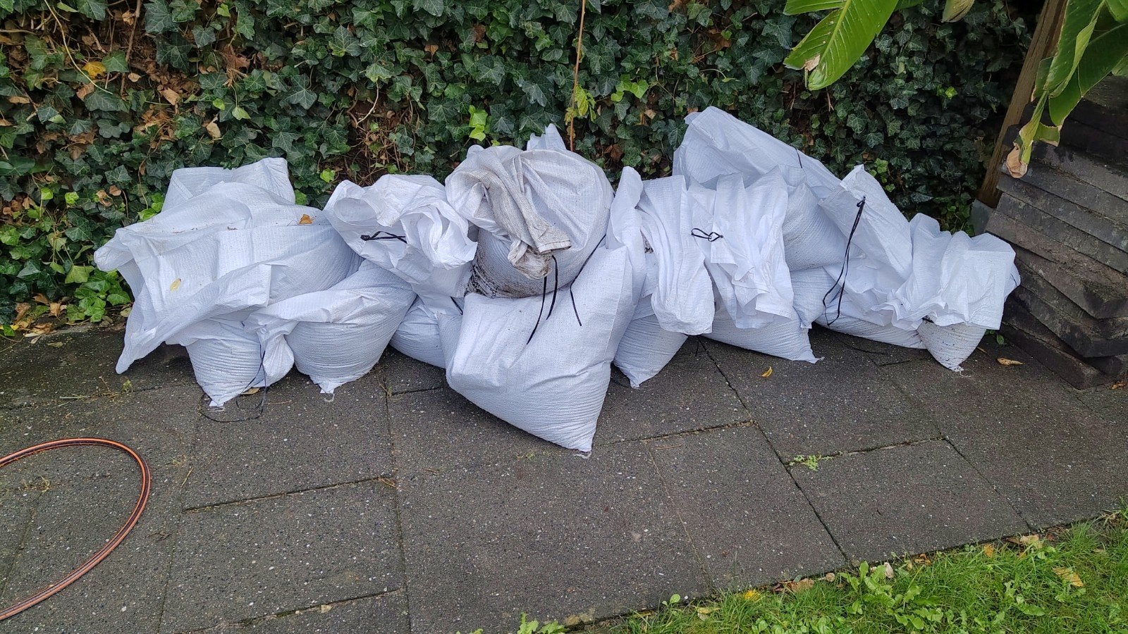 gratis ophoogzand in losse zakken - 0.3 m3, Tuin en Terras, Ophalen, Gebruikt, Ophoogzand