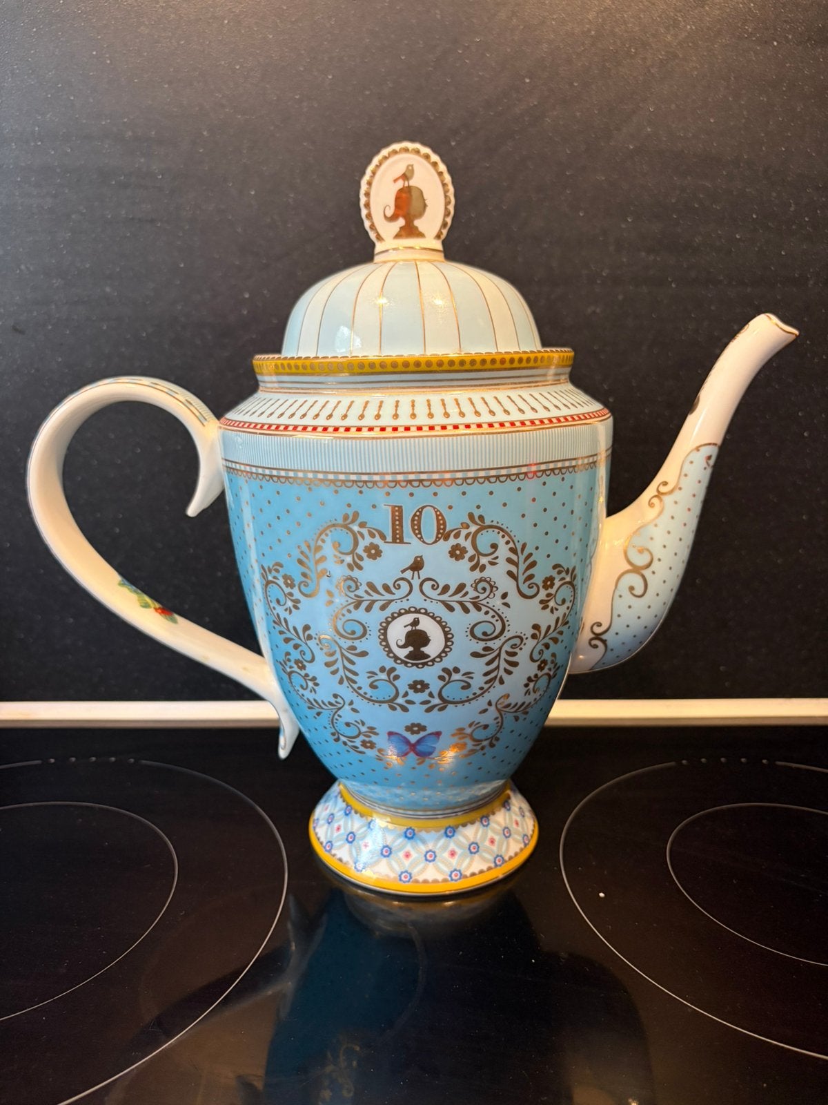 Pip Studio 10 Year Anniversary Lim. Ed. theepot model 1885, Pip Studio, Ophalen of Verzenden, Zo goed als nieuw, Porselein